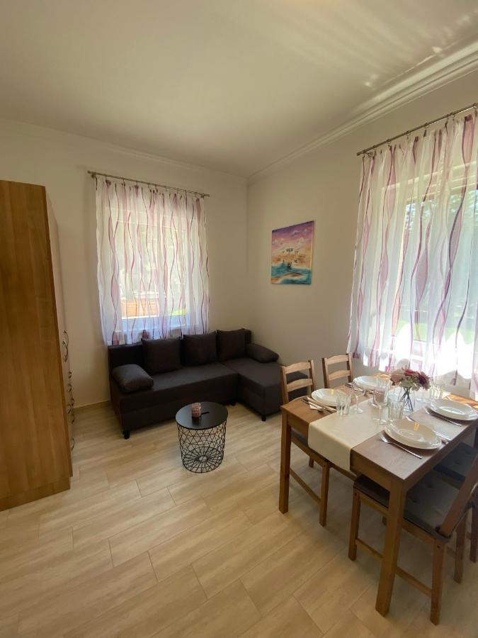 Karinthy Haz Konuk evi Siofok Dış mekan fotoğraf