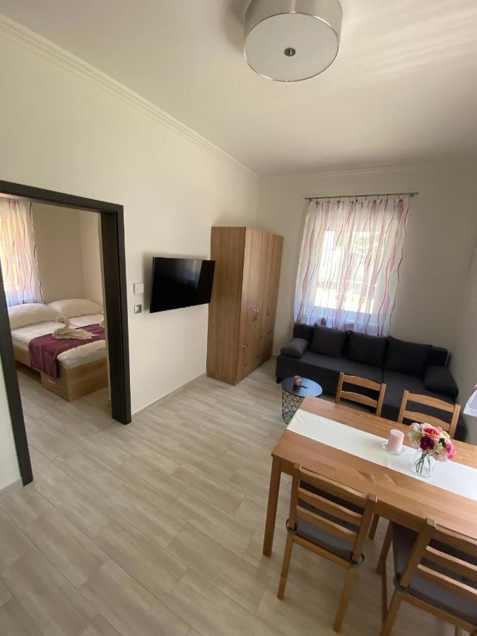 Karinthy Haz Konuk evi Siofok Dış mekan fotoğraf