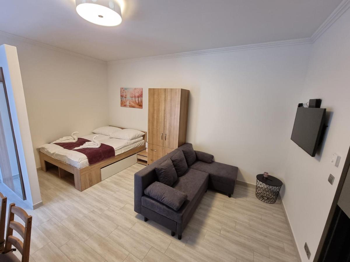 Karinthy Haz Konuk evi Siofok Dış mekan fotoğraf
